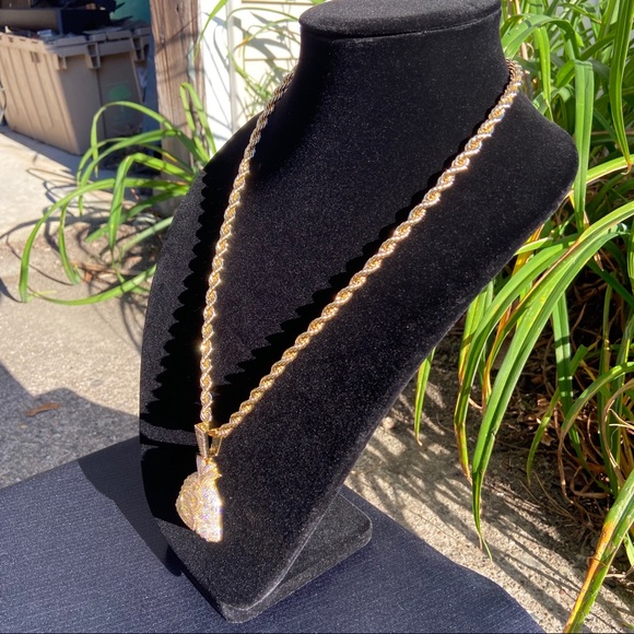 Gold Chain Rope Chain and Icy Money Bag Pendant Set - Picture 3 of 9